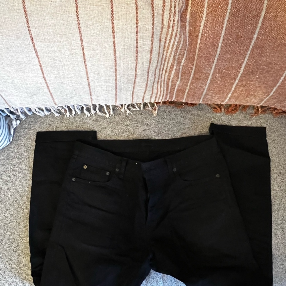 Uniqlo Men's Slim Black Jeans